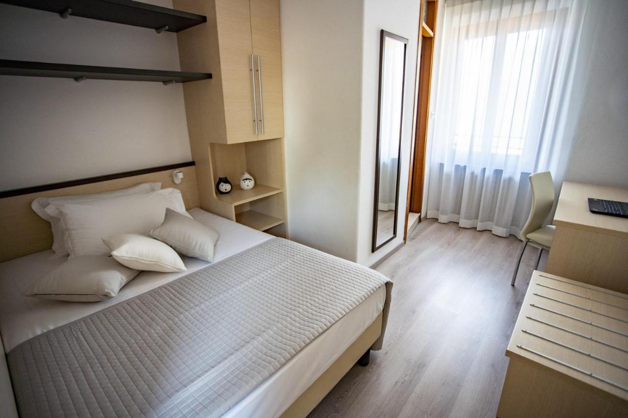 Bed and Breakfast Casa Nataly Torbole Sul Garda Exterior foto