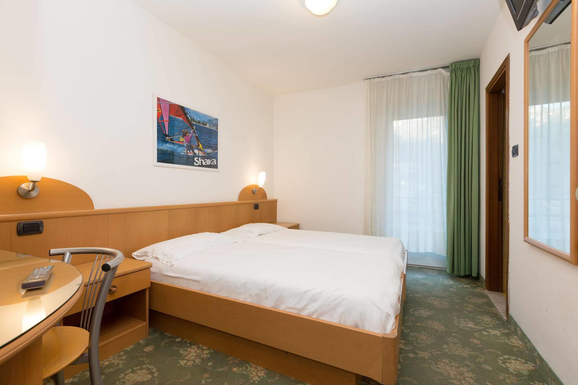 Bed and Breakfast Casa Nataly Torbole Sul Garda Exterior foto